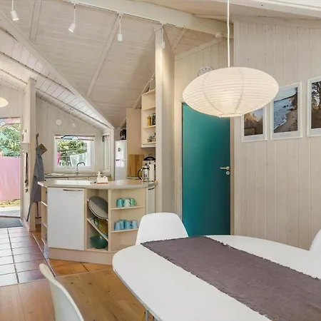 1445 Aakirkeby - Poserekrogen 13 Holiday home *