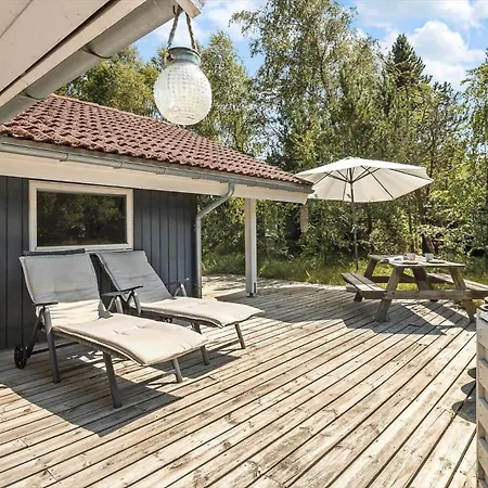 1445 Aakirkeby - Poserekrogen 13 Vester Somarken